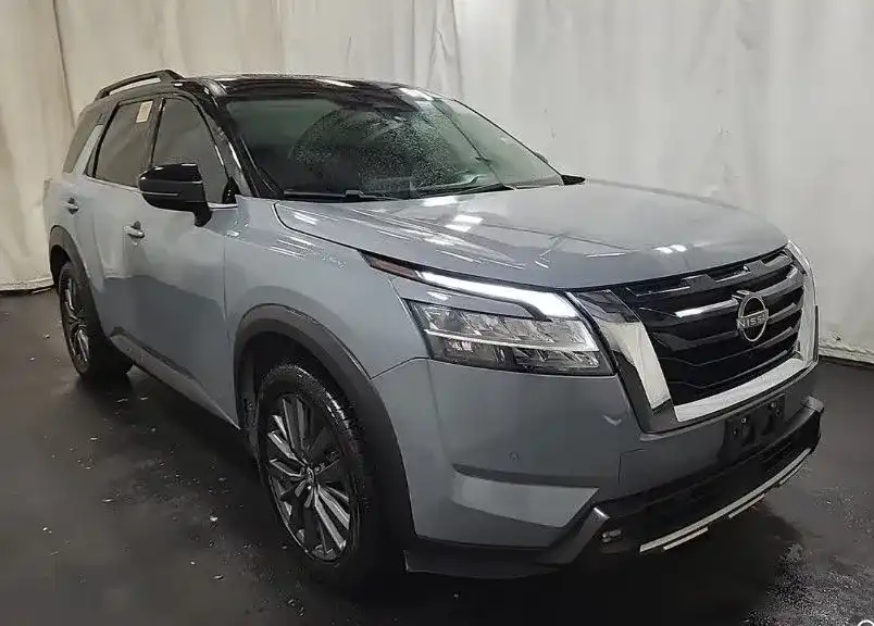 2022 Nissan Pathfinder SL 2WD's photo