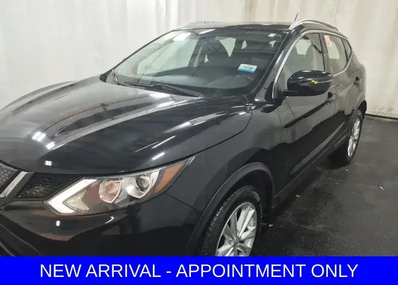2018 Nissan Rogue Sport SV FWD's photo