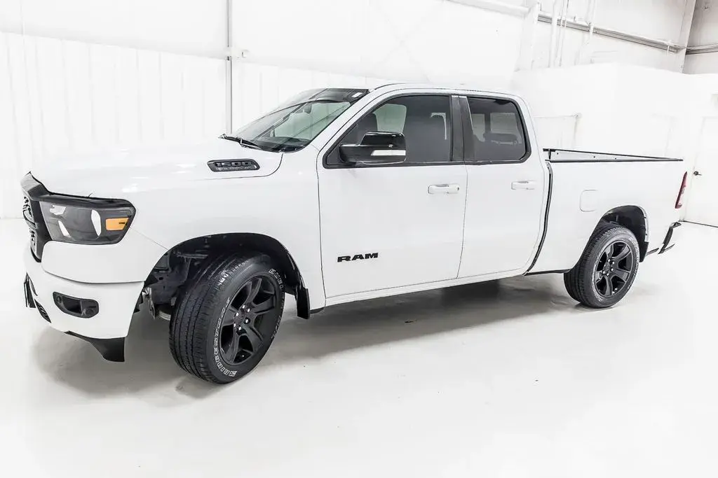 2022 RAM 1500 Big Horn/Lone Star Quad Cab 6'4 photo 3