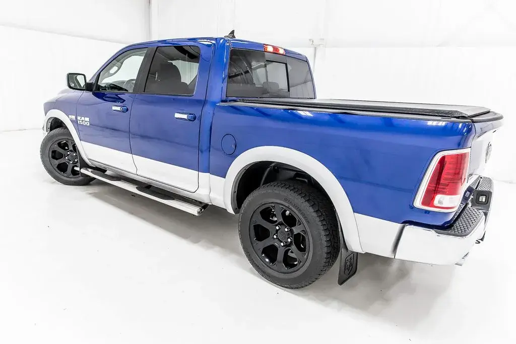 2016 RAM 1500 Laramie 4x4 Crew Cab 5'7 photo 4
