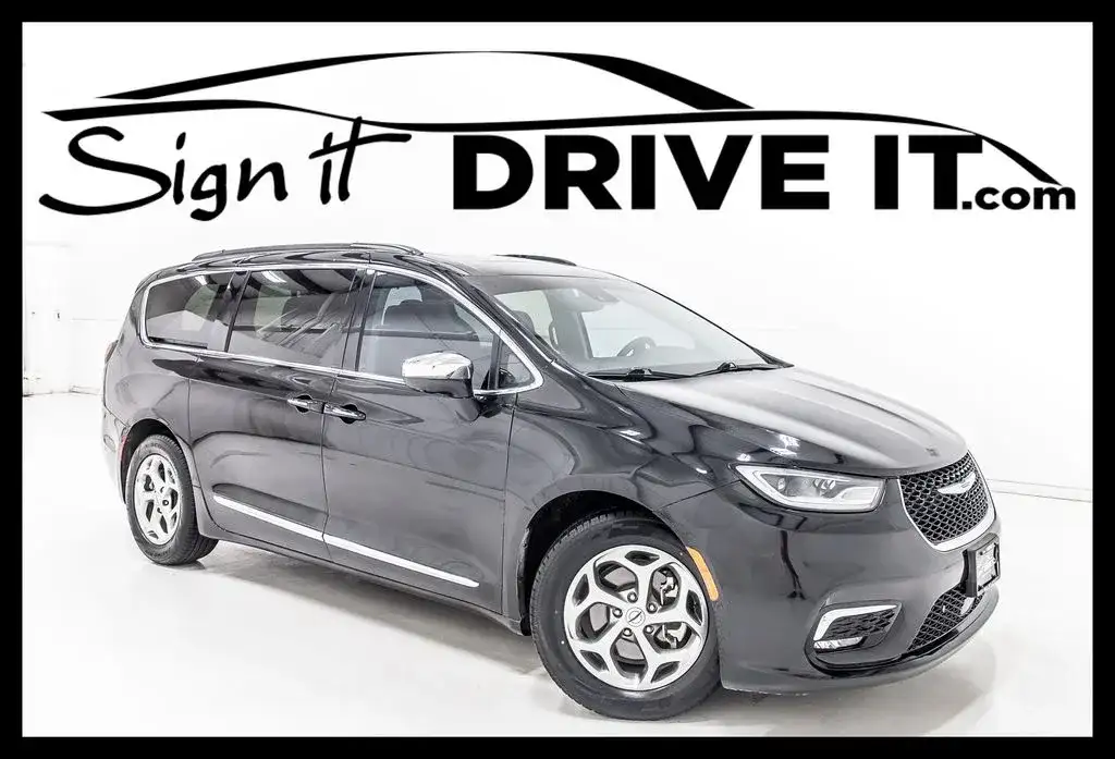 2022 Chrysler Pacifica Limited's photo