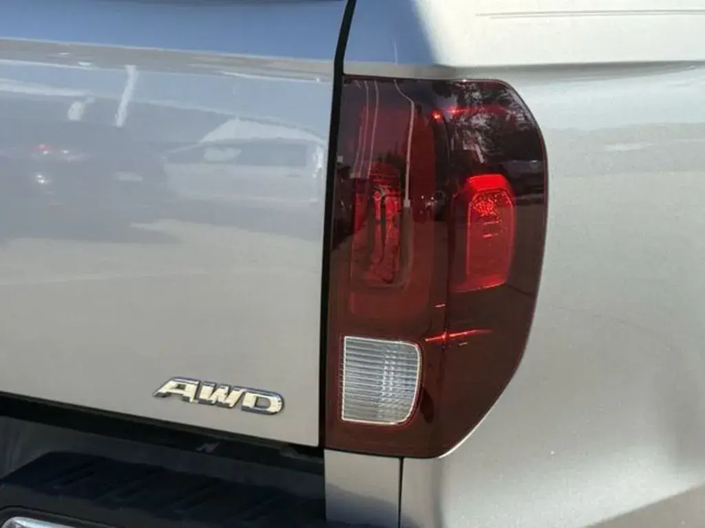 2017 Honda Ridgeline RTL AWD E photo 4