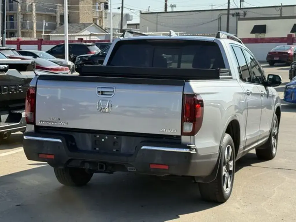 2017 Honda Ridgeline RTL AWD E photo 5