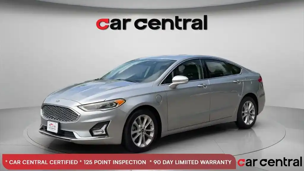 2020 Ford Fusion Plug-In Hybrid Titanium's photo
