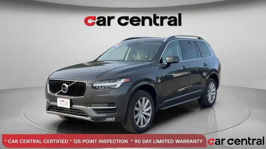 2018 Volvo XC90 T6 AWD Momentum's photo