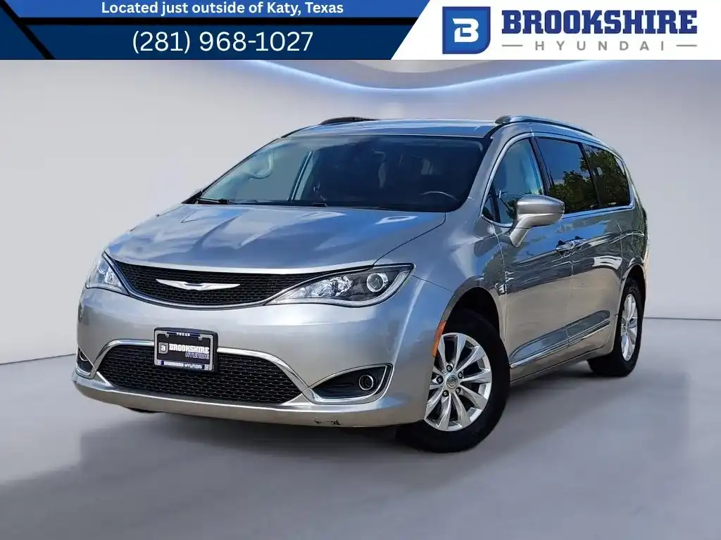 2018 Chrysler Pacifica Touring L's photo