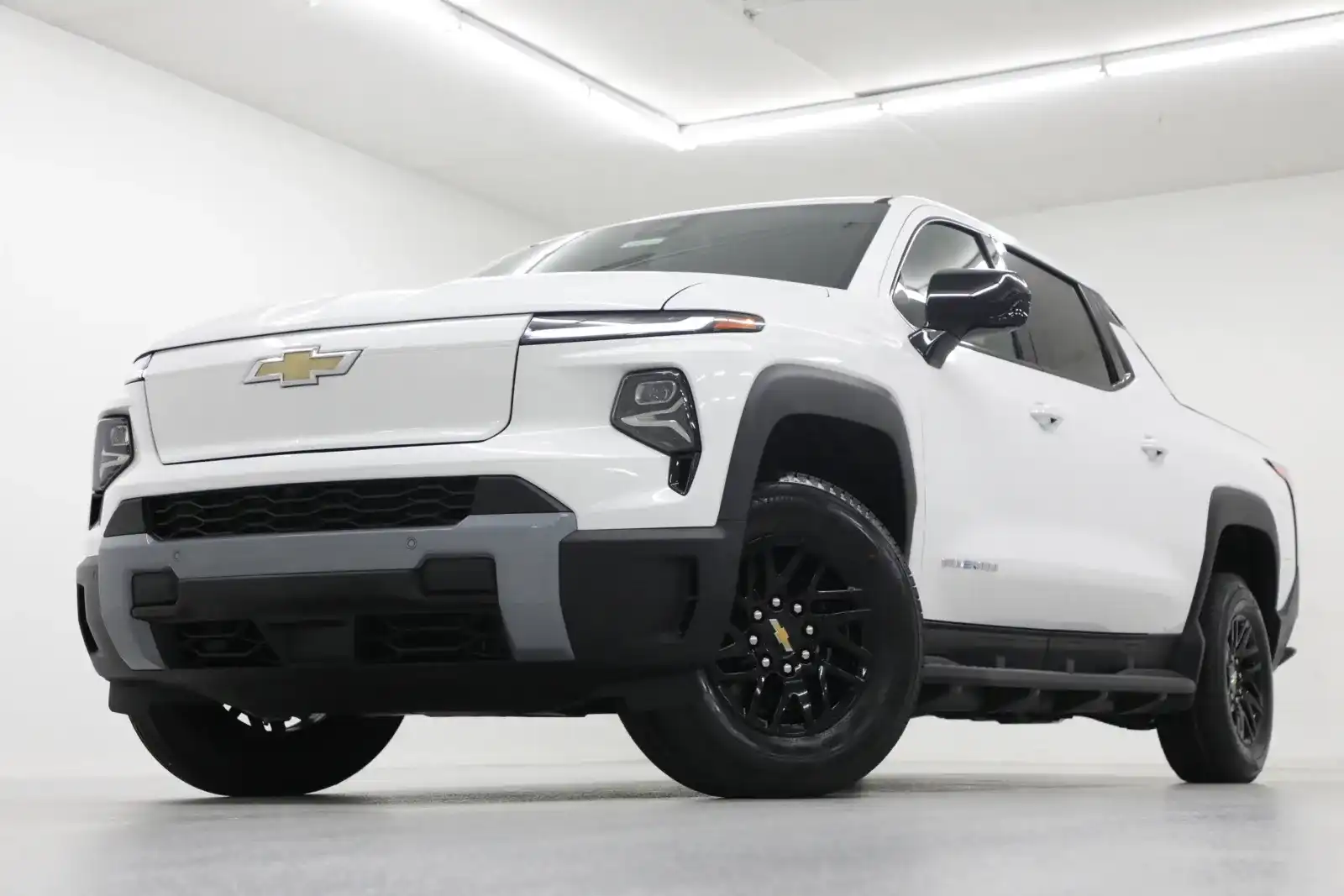 2026 Chevrolet Silverado EV LT Standard Range's photo