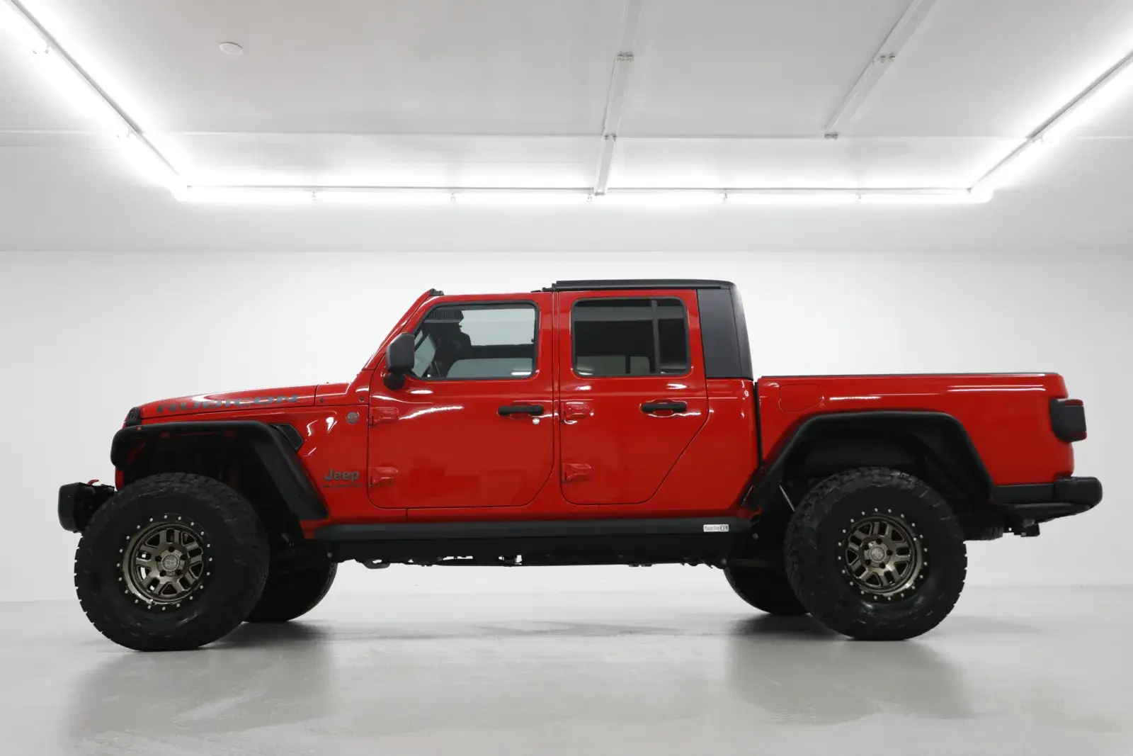 2021 Jeep Gladiator Rubicon photo 3