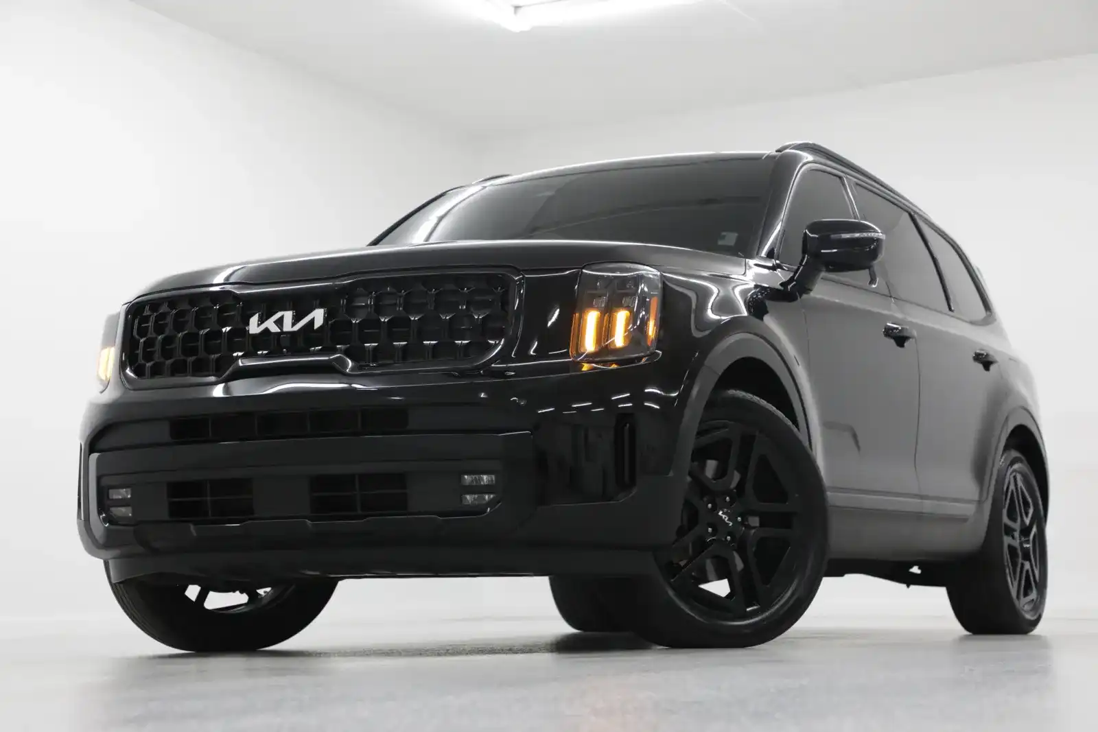 2024 Kia Telluride SX X-Line AWD's photo