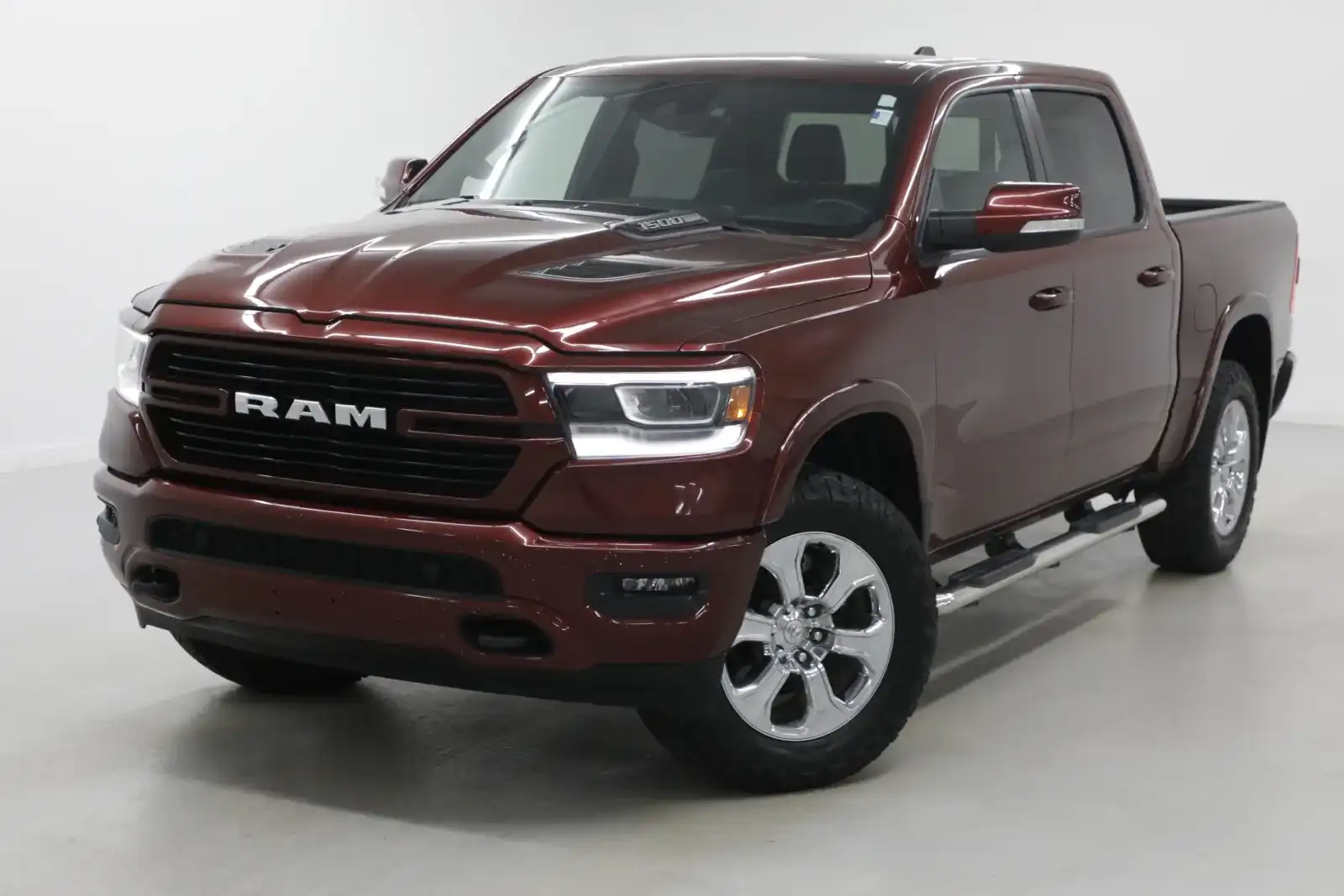 2021 RAM 1500 Laramie 4x4 Crew Cab 5'7's photo