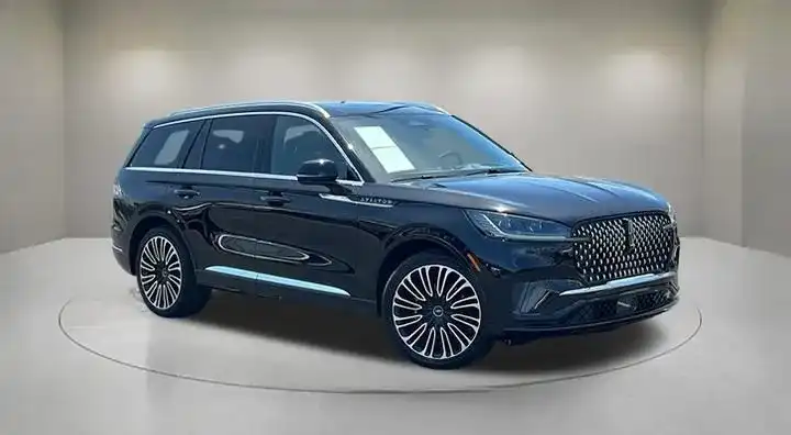 2026 Lincoln Aviator Black Label AWD's photo
