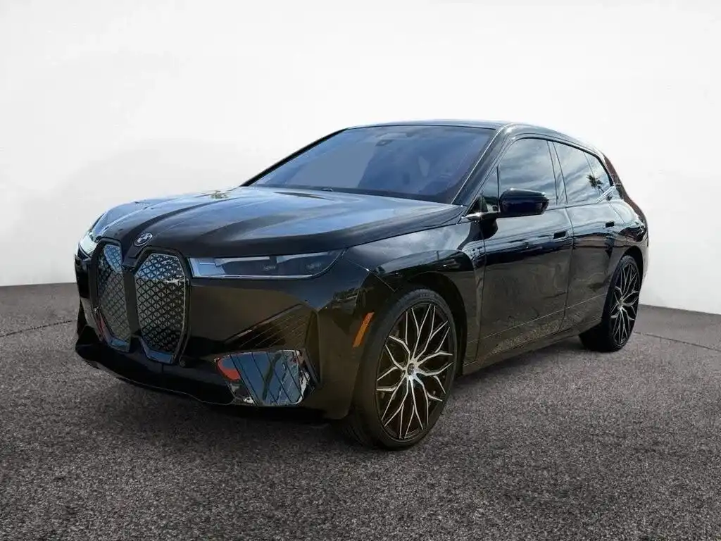 2025 BMW iX xDrive50's photo