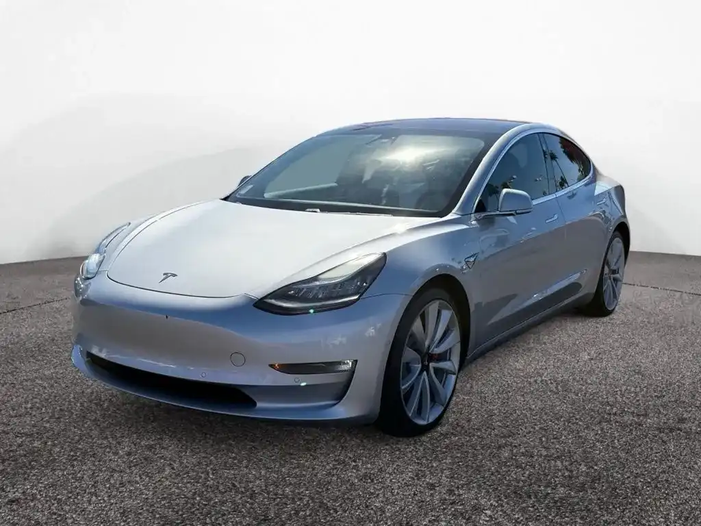 2018 Tesla Model 3 Long Range Dual Motor All-Wheel Drive's photo