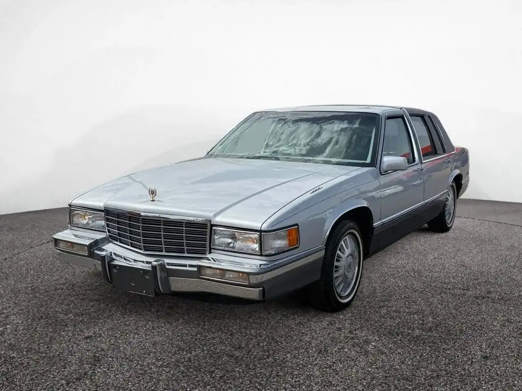 1992 Cadillac DeVille's photo