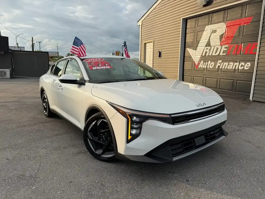 2025 Kia K4 EX AT's photo