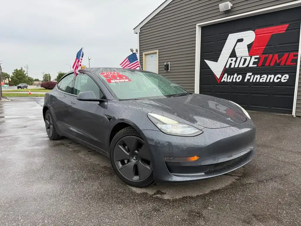 2023 Tesla Model 3 Base's photo