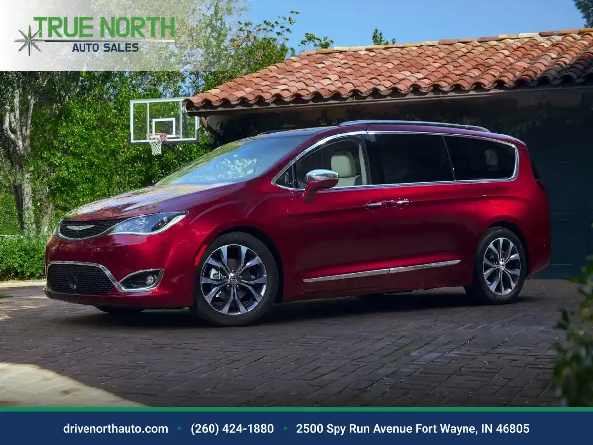 2018 Chrysler Pacifica Touring L Plus's photo