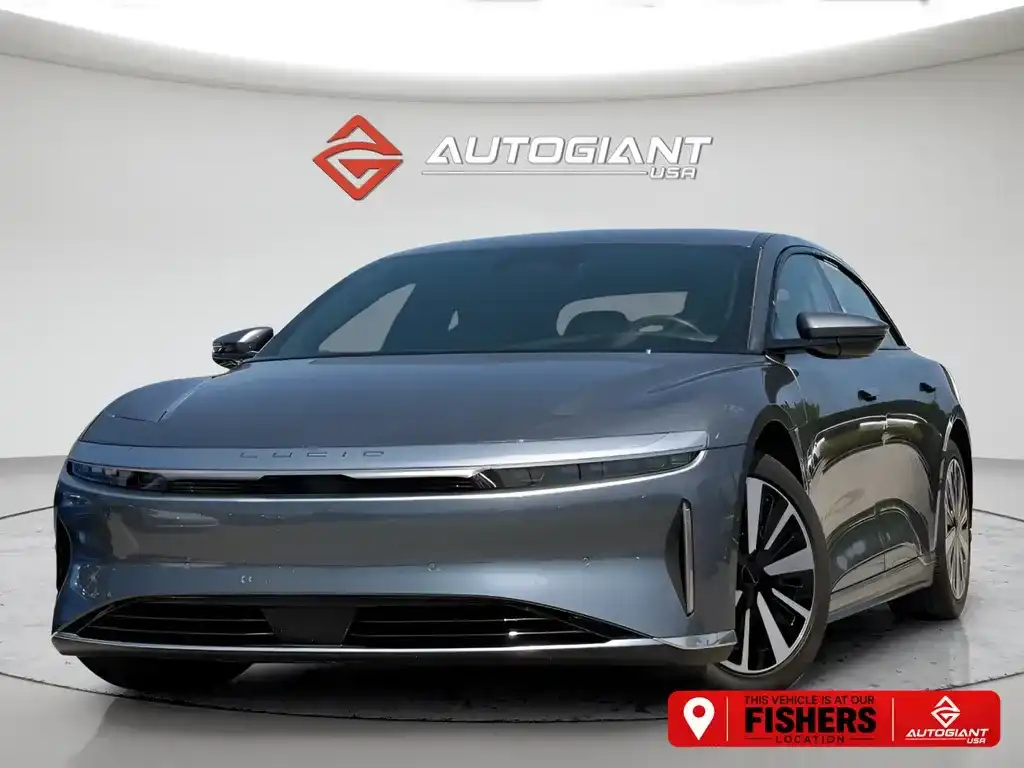 2024 Lucid Air Touring's photo