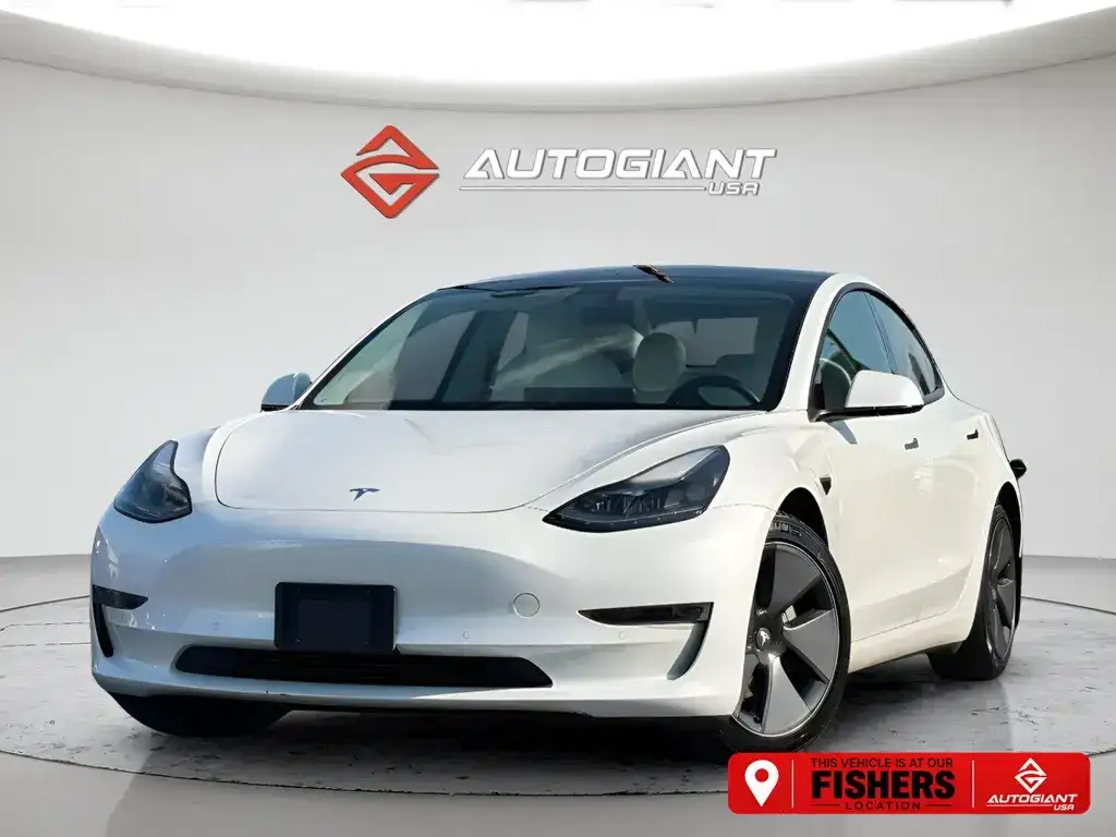 2021 Tesla Model 3 Standard Range Plus's photo