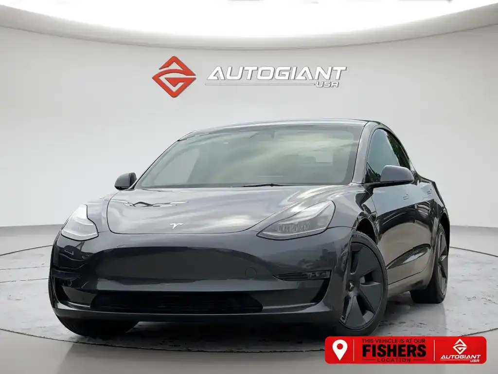 2021 Tesla Model 3 Standard Range Plus's photo