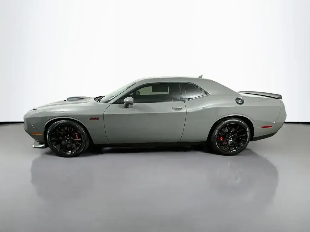 2023 Dodge Challenger R/T Scat Pack photo 5