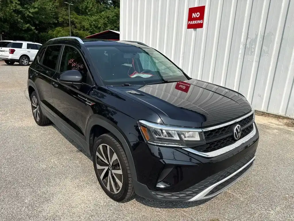2022 Volkswagen Taos 1.5T SE's photo