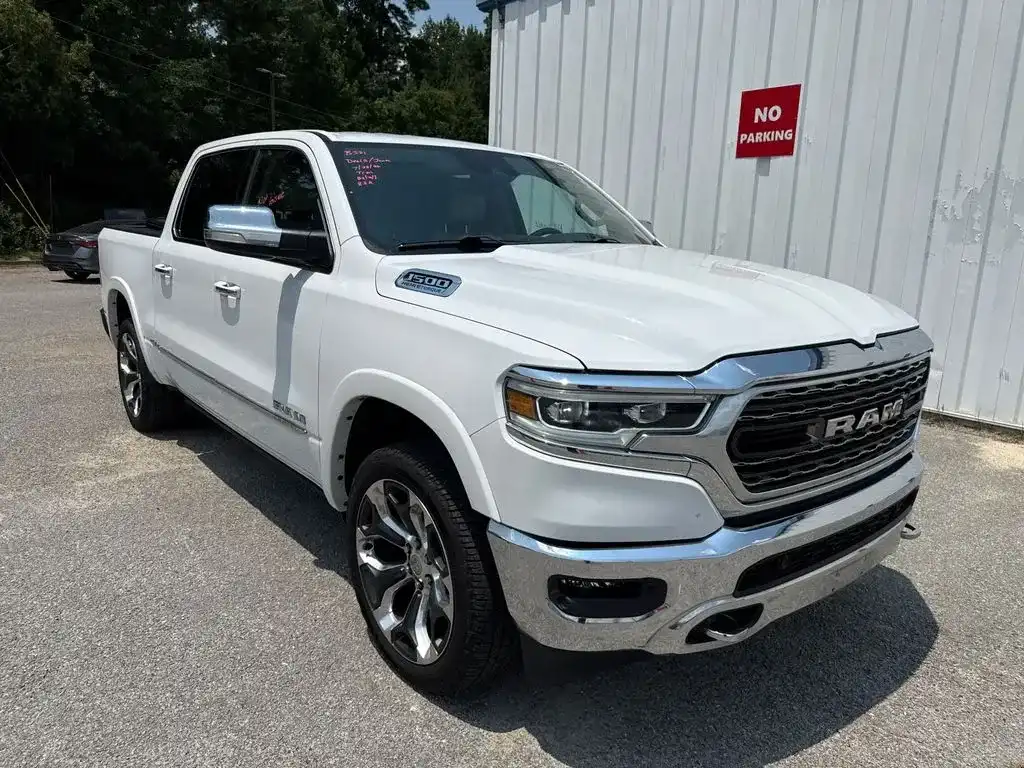 2022 RAM 1500 Limited Crew Cab 5'7's photo