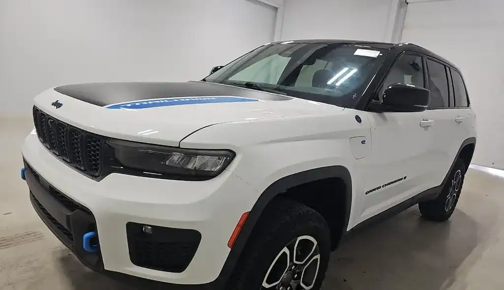 2023 Jeep Grand Cherokee Trailhawk 4xe 4x4's photo
