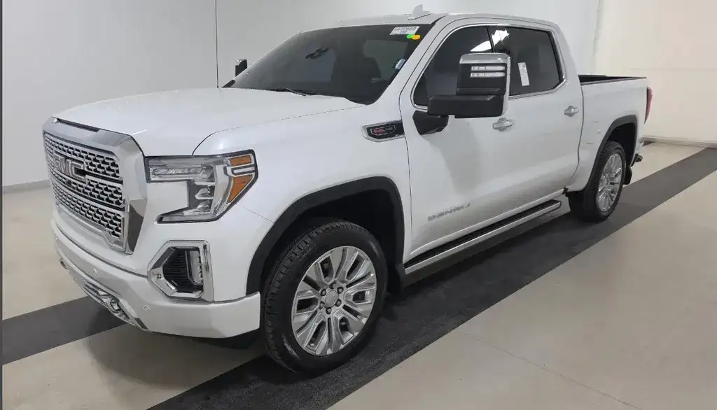 2021 GMC Sierra 4WD Crew Cab Short Box Denali's photo