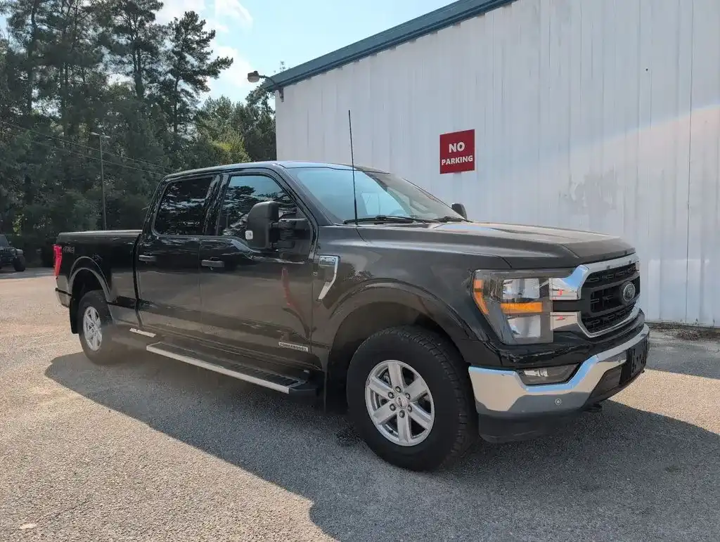 2023 Ford F-150 XLT 4x4 SuperCrew 5-1/2 Box's photo