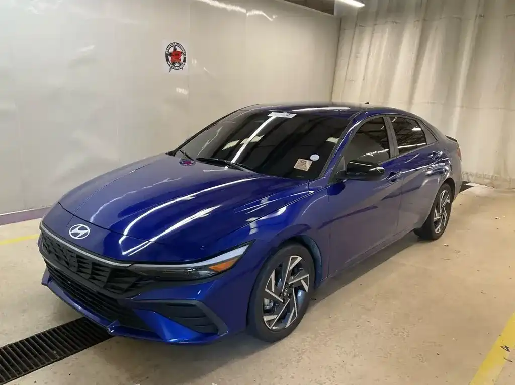 2025 Hyundai Elantra 2.0 SEL Sport IVT's photo