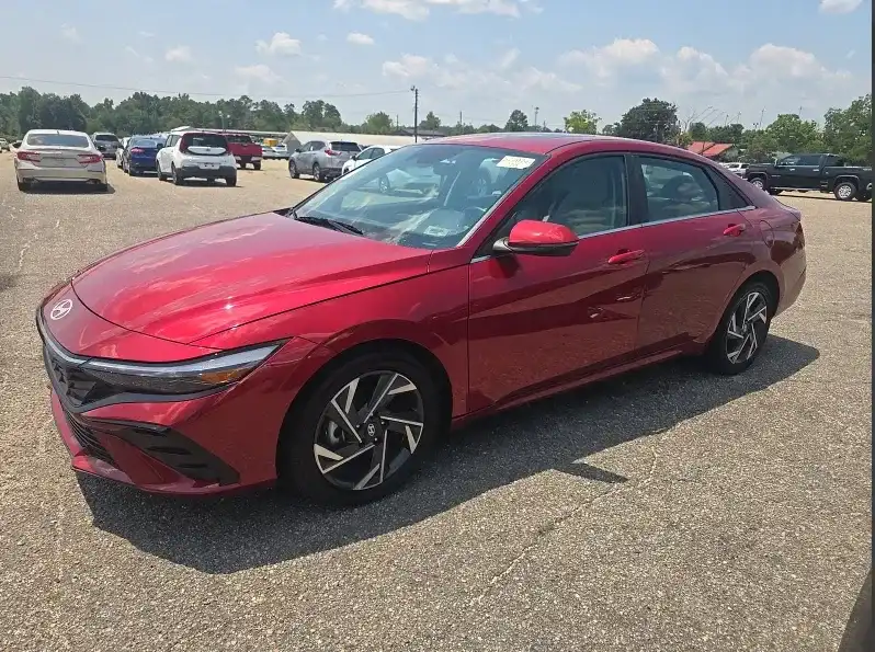 2025 Hyundai Elantra 2.0 Limited IVT's photo