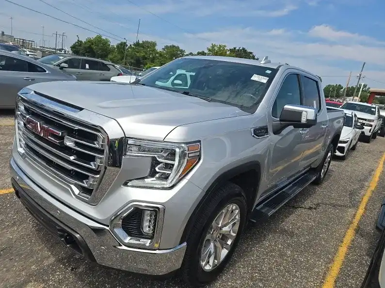 2021 GMC Sierra 4WD Crew Cab Short Box SLT's photo