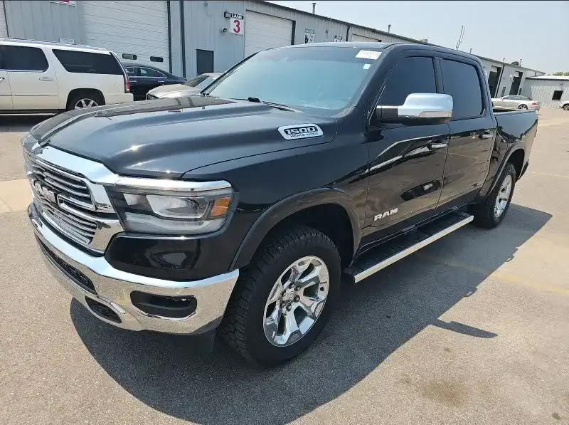 2022 RAM 1500 Laramie 4x4 Crew Cab 5'7's photo