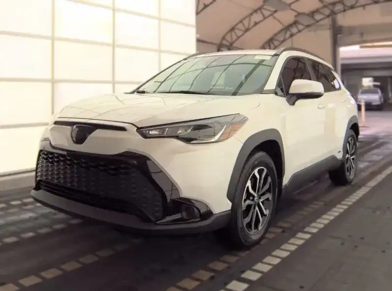 2023 Toyota Corolla Cross Hybrid SE AWD's photo