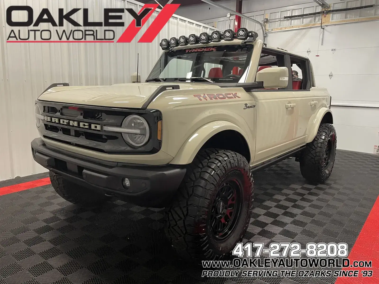 2025 Ford Bronco Outer Banks 4x4 photo 1