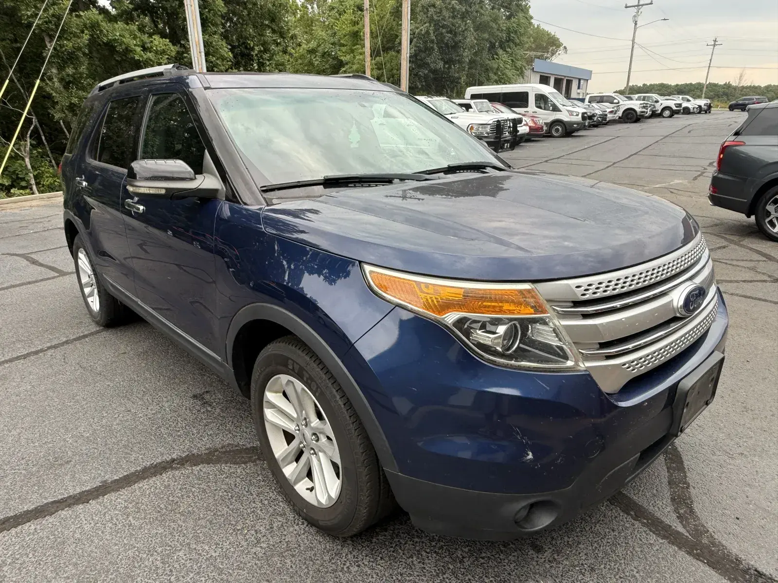 2012 Ford Explorer XLT 4x4 photo 5