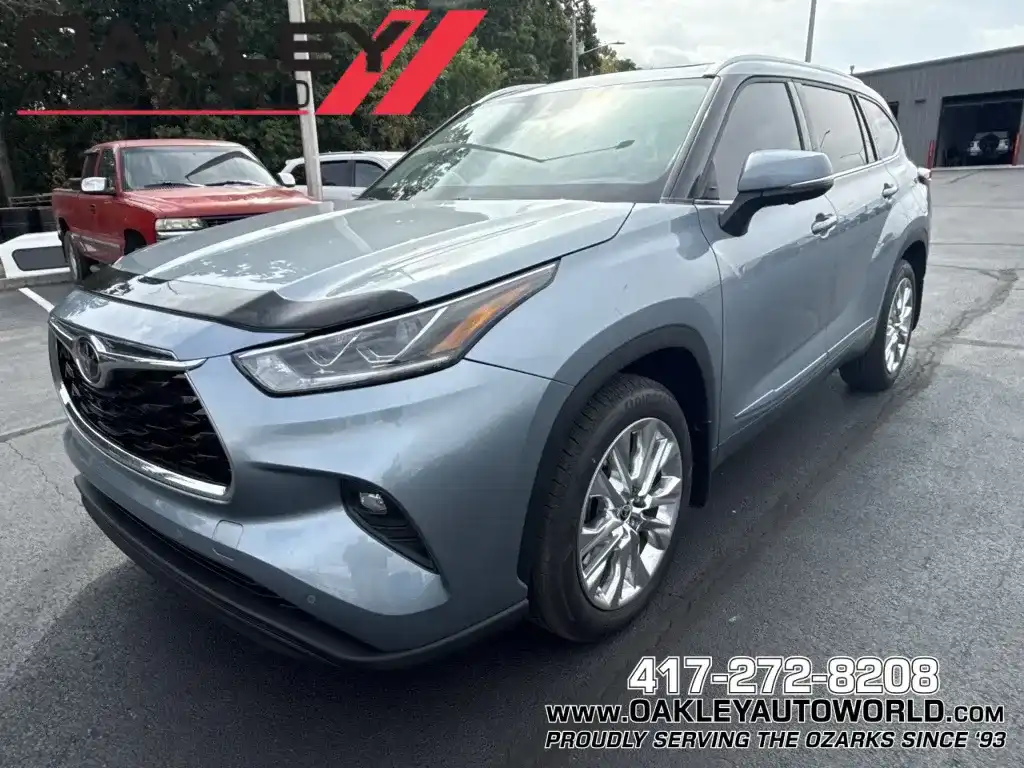 2023 Toyota Highlander Limited AWD's photo