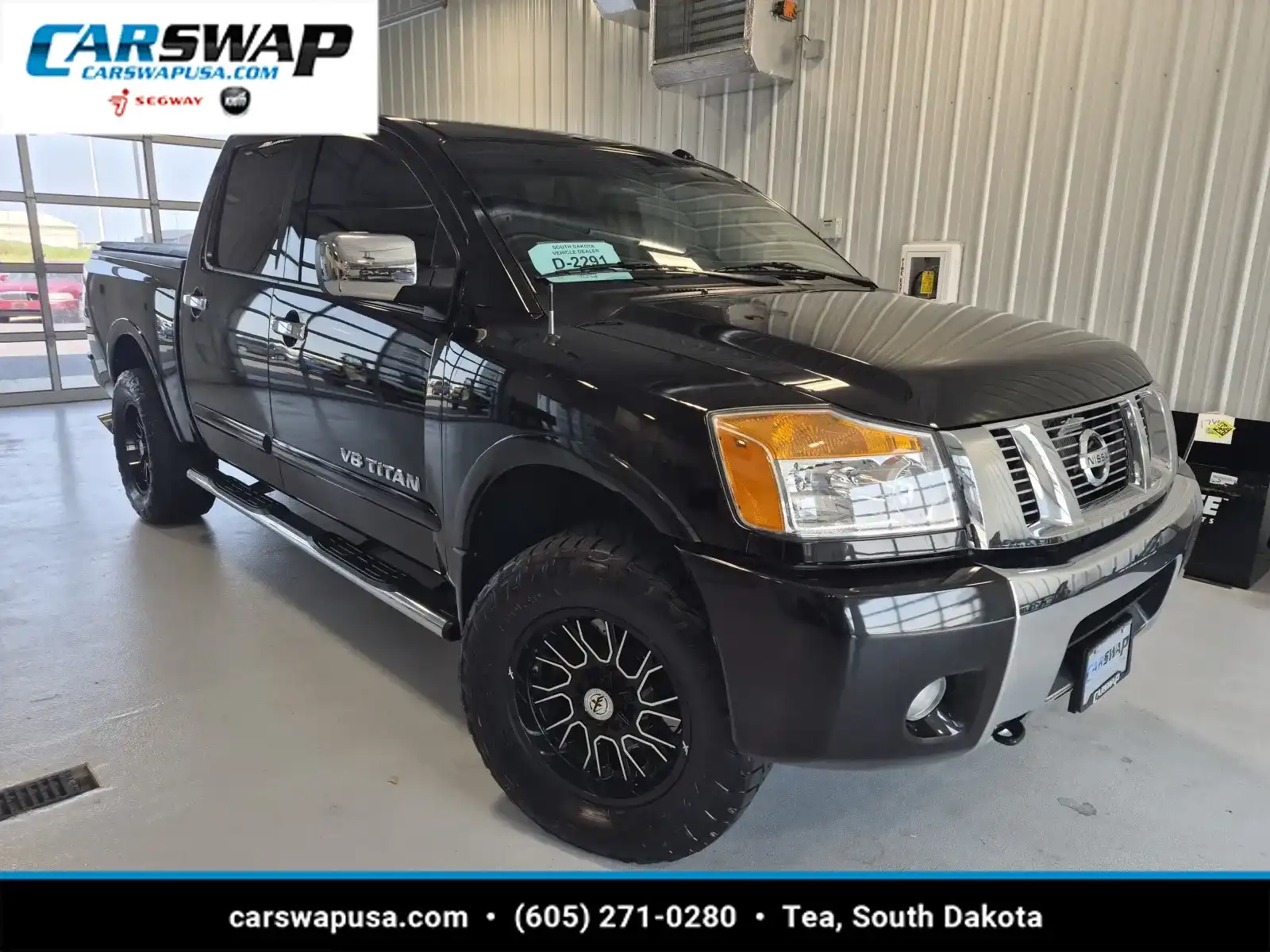 2015 Nissan Titan SV 4X4 Crew Cab SWB's photo