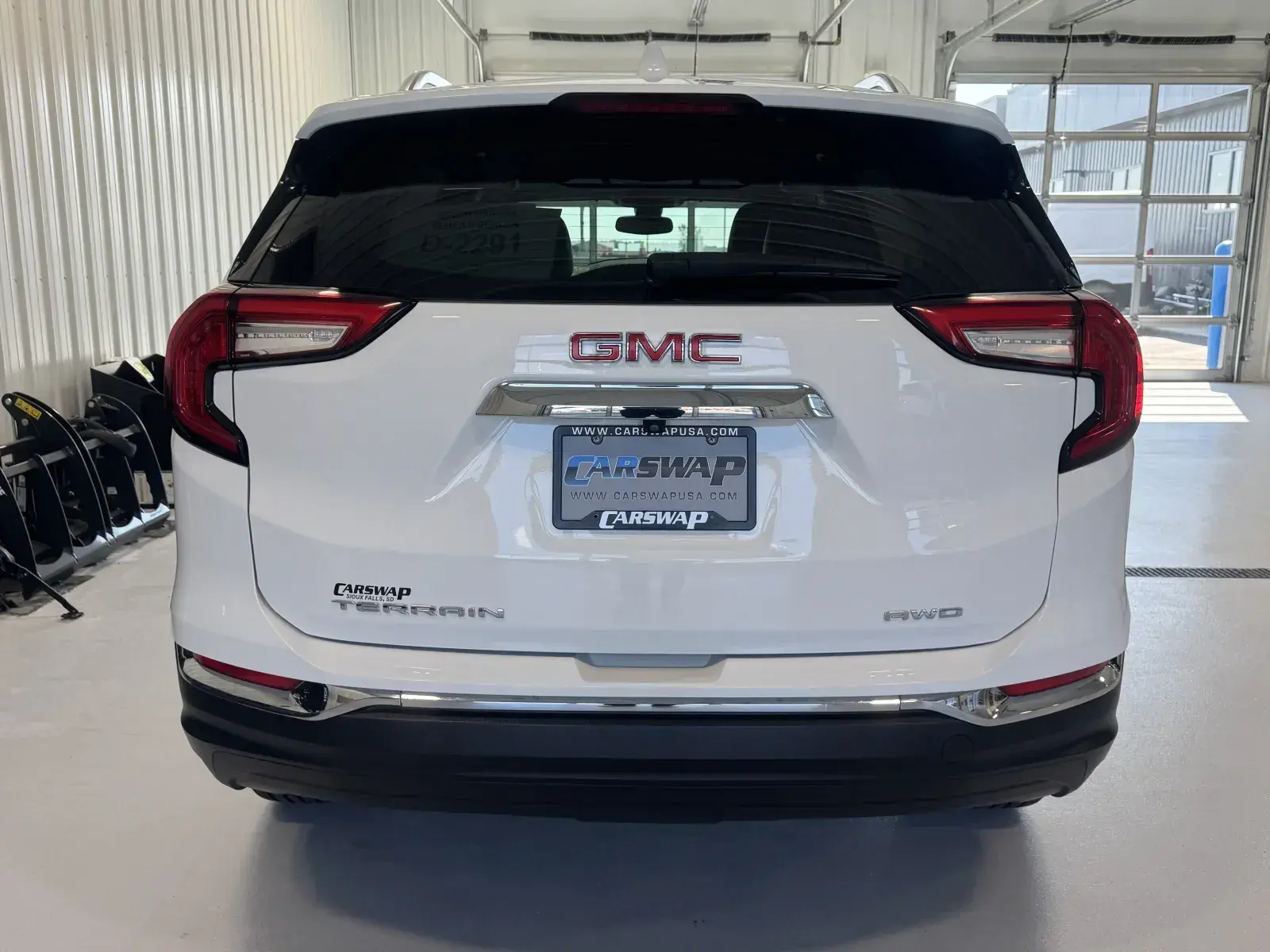 2024 GMC Terrain SLT AWD photo 4