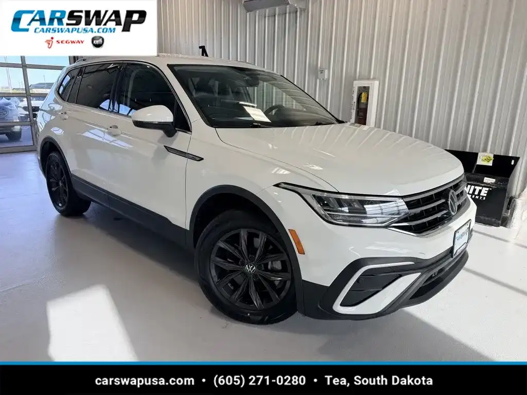 2024 Volkswagen Tiguan 2.0T SE 4Motion's photo