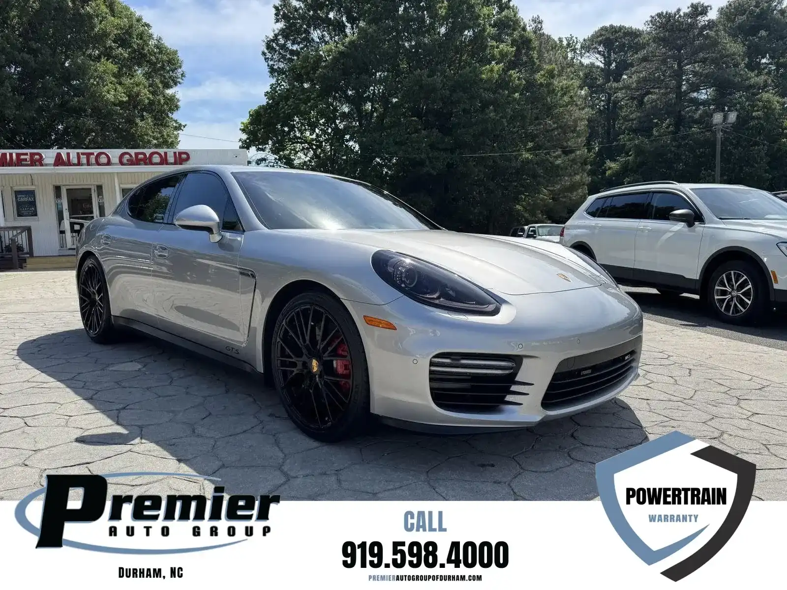 2016 Porsche Panamera GTS's photo