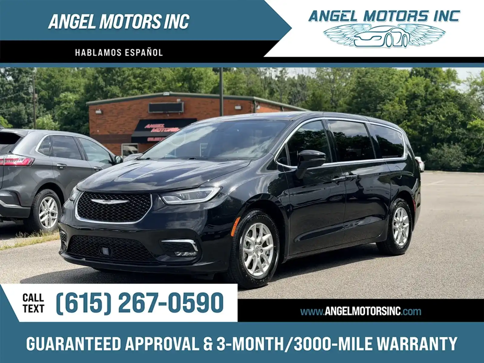 2023 Chrysler Pacifica Touring's photo