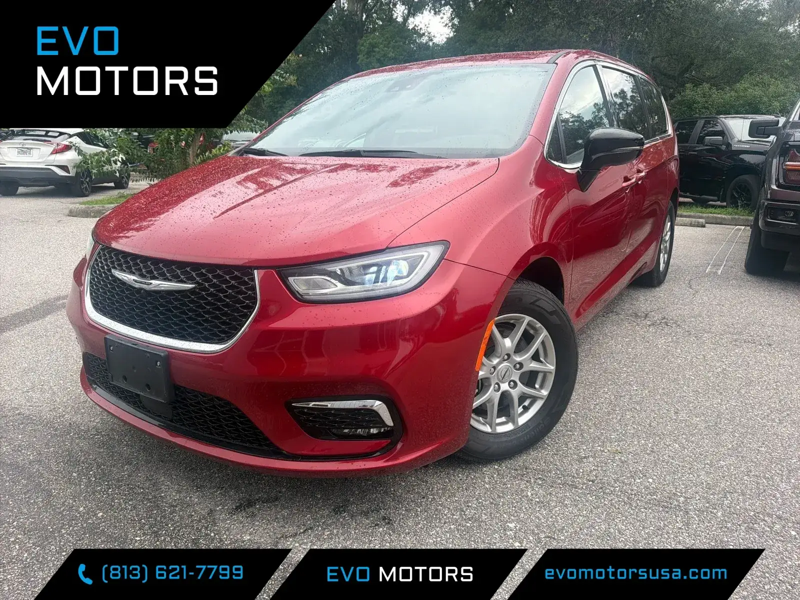 2025 Chrysler Pacifica Select photo 1