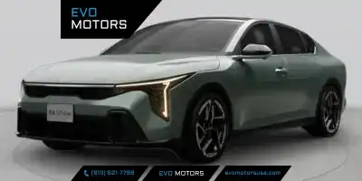 2025 Kia K4 LXS AT's photo
