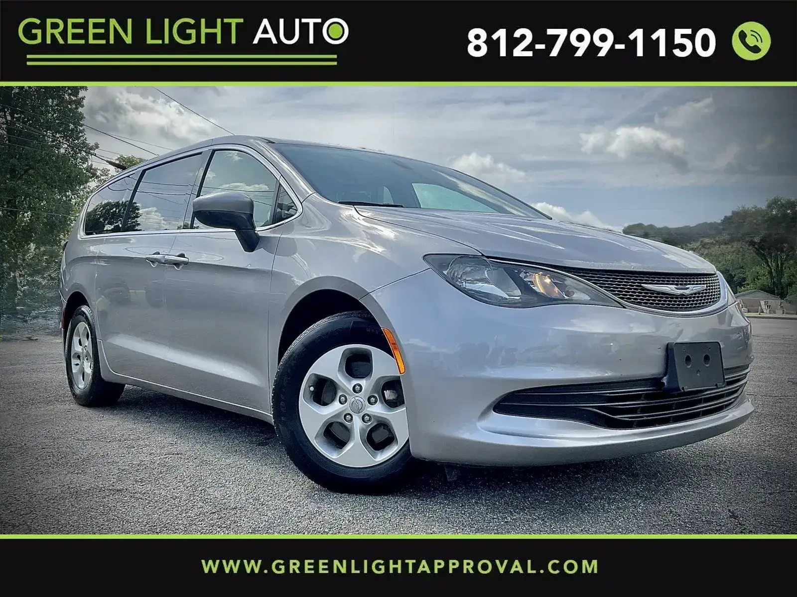 2017 Chrysler Pacifica LX photo 1
