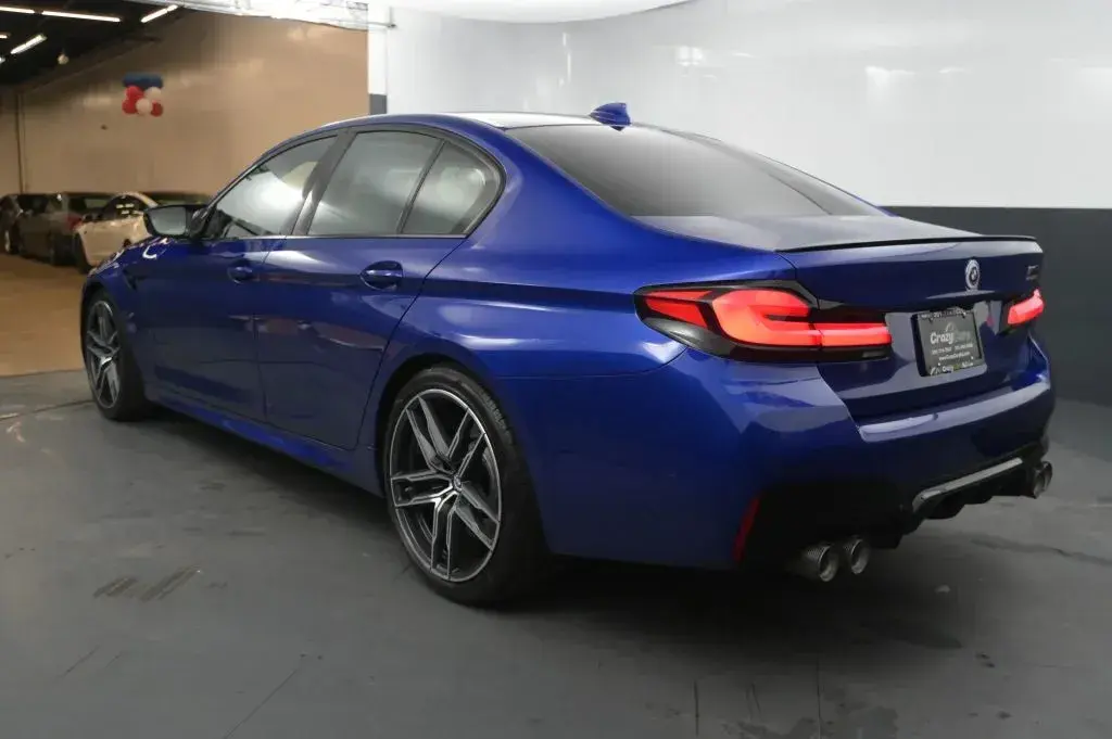 2023 BMW M5 Base photo 3
