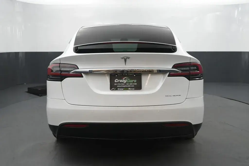 2020 Tesla Model X Long Range Plus photo 4
