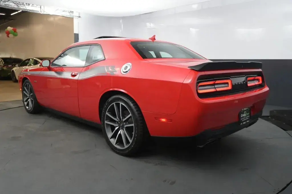 2023 Dodge Challenger R/T photo 3