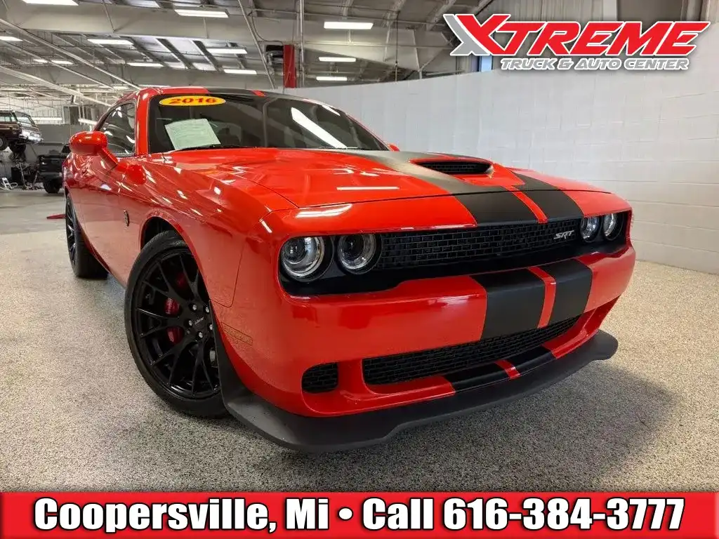 2016 Dodge Challenger SRT Hellcat's photo